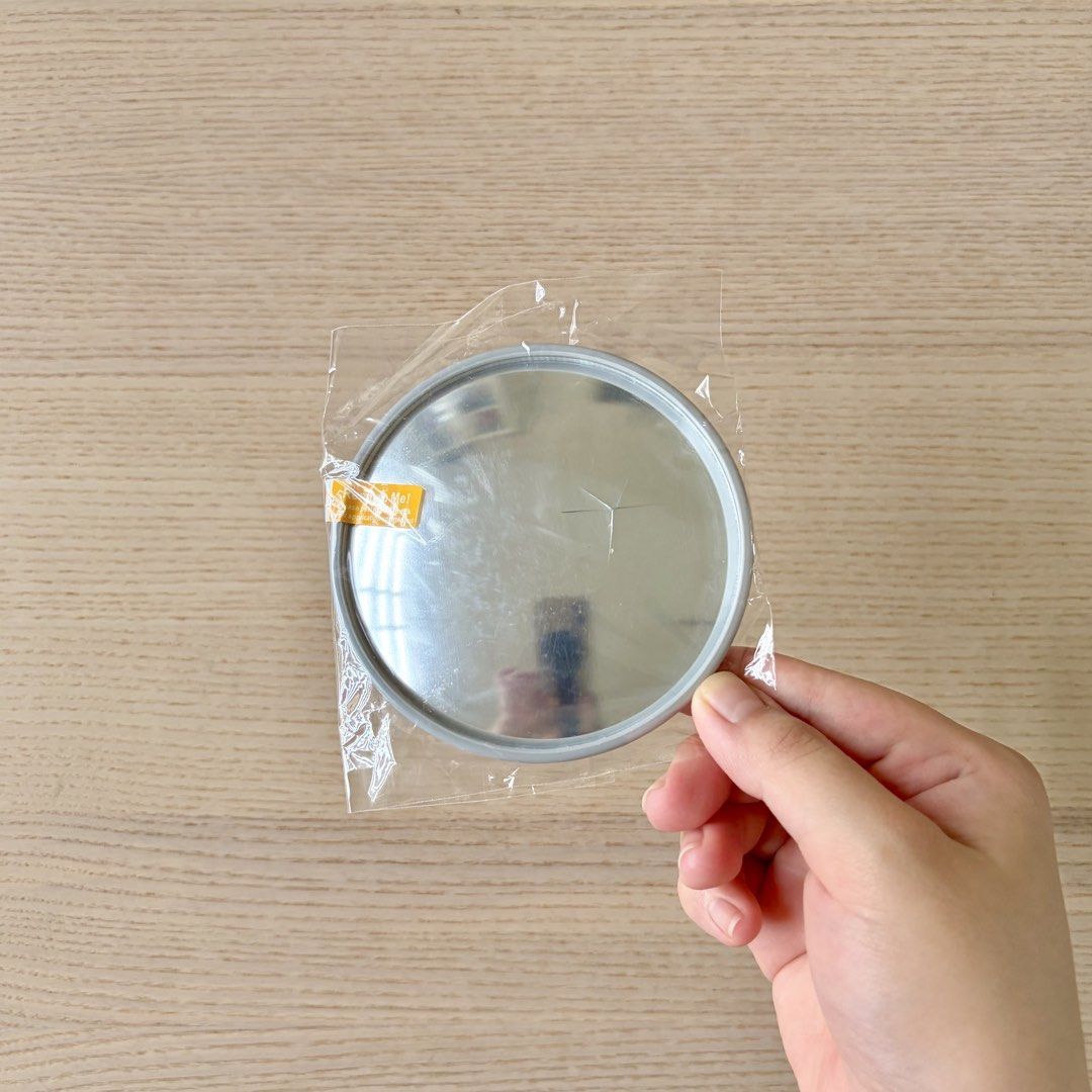 Freebie! round selfie mirror 9cm (Category: Mirrors) located in Makati City. Submitted by eggcloud (Listing ID 1460991613, Image 1). Description: 👋 read before chat: - free only if with minimum P50 purchase from my shop, message me to avail. Don't chat if condition above is not met. - defective, has crack when it was delivered to me.