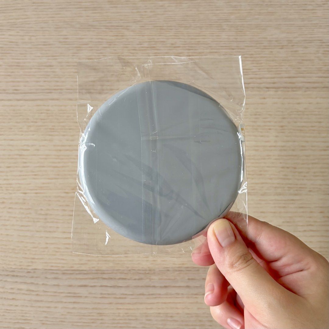 Freebie! round selfie mirror 9cm (Category: Mirrors) located in Makati City. Submitted by eggcloud (Listing ID 1460991613, Image 3). Description: 👋 read before chat: - free only if with minimum P50 purchase from my shop, message me to avail. Don't chat if condition above is not met. - defective, has crack when it was delivered to me.