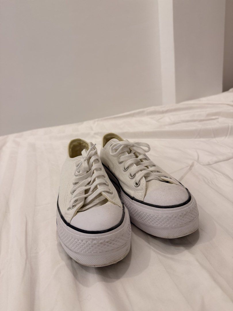 FS CONVERSE LOW CUT (Category: Shoe inserts) located in Tuguegarao City. Submitted by zunajoren46123 (Listing ID 1461037652, Image 3). Description: used twice good as new size 37 no issue.