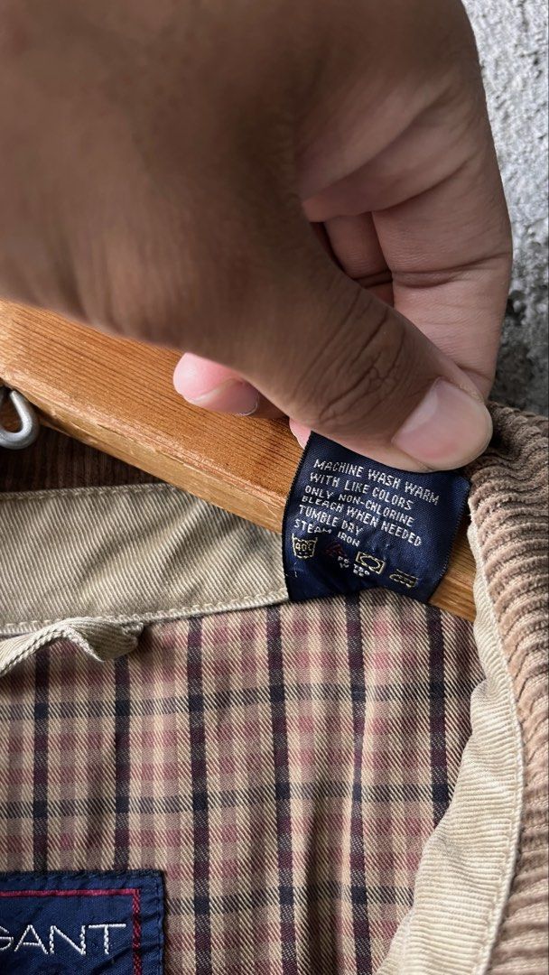Gant USA Canvas zip-up jacket (Category: Coats, Jackets and Outerwear) located in Cabuyao City. Submitted by kisyana (Listing ID 1460933457, Image 3). Description: .