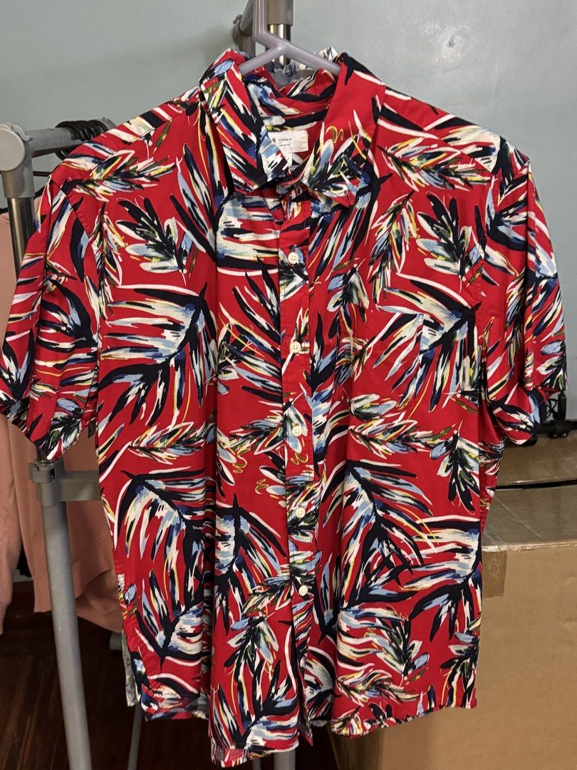 gap red short sleeve button-up (Category: Tshirts & Polo Shirts ) located in Quezon City. Submitted by yonasthingz (Listing ID 1461008605, Image 1). Description: gap red short sleeve button-up - P600 - size l, chest: 21 inches - brand new, never worn - rfs: not in use anymote loc: qc, new manila mop: gcash, bank transfer mod: jnt or sdd (sf/df to be shouldered by buyer).