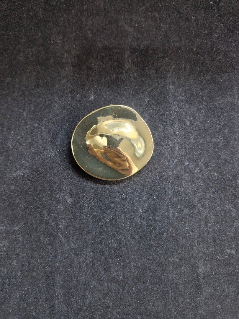 Geometric Brooch Design 3 (Category: Brooches) located in Taguig. Submitted by mommaschoice (Listing ID 1461053614, Image 1). Description: Brand New Unisex use Gold-Tone finish Ships nationwide.