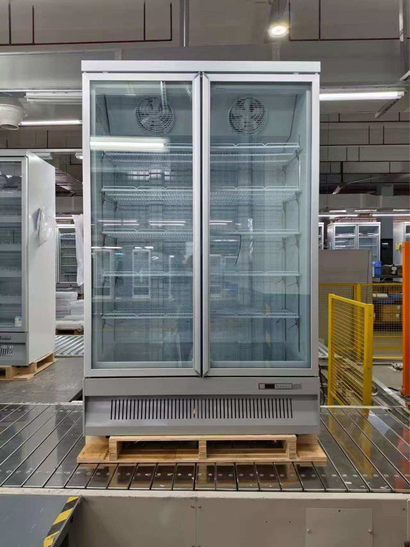 Glass Door Display Freezer (Category: Refrigerators and Freezers) located in Mandaluyong City. Submitted by chay01 (Listing ID 1460949474, Image 2). Description: Commercial Display Freezer .