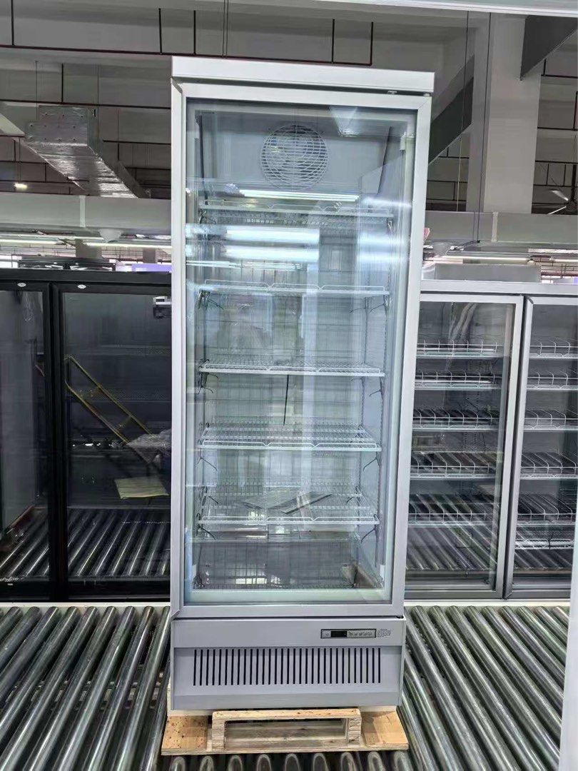 Glass Door Display Freezer (Category: Refrigerators and Freezers) located in Mandaluyong City. Submitted by chay01 (Listing ID 1460949474, Image 3). Description: Commercial Display Freezer .