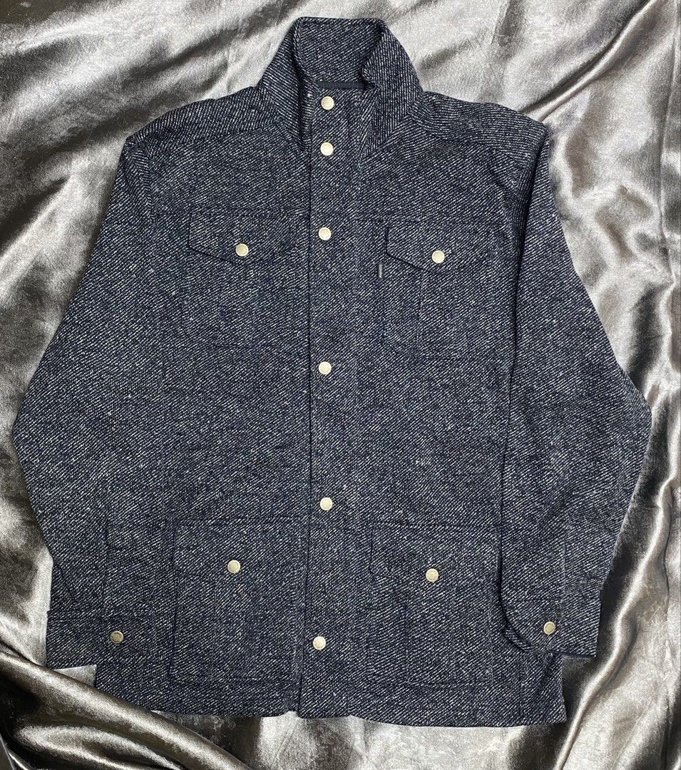 Golden Bear Navy Tweed Jacket (Category: Coats, Jackets and Outerwear) located in Manila. Submitted by kevinthriftshop (Listing ID 1461064573, Image 1). Description: - Classic navy tweed jacket by Golden Bear - Button-up front - Multiple pockets - Textured fabric for a stylish look - Perfect for layering Location: Cavite.