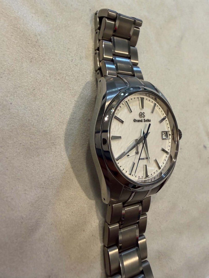 Grand Seiko Snowflake (Category: Men's Watches) located in Binan City. Submitted by collector_28 (Listing ID 1461083493, Image 2). Description: 2020 Complete.