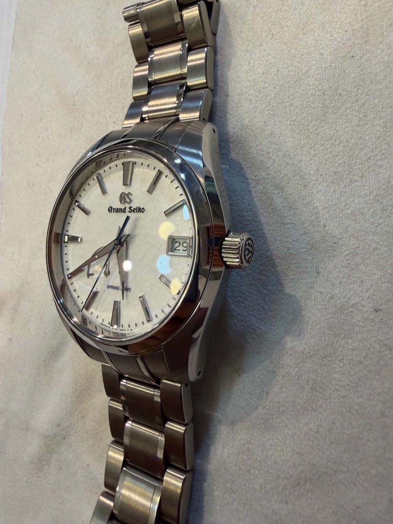 Grand Seiko Snowflake (Category: Men's Watches) located in Binan City. Submitted by collector_28 (Listing ID 1461083493, Image 3). Description: 2020 Complete.