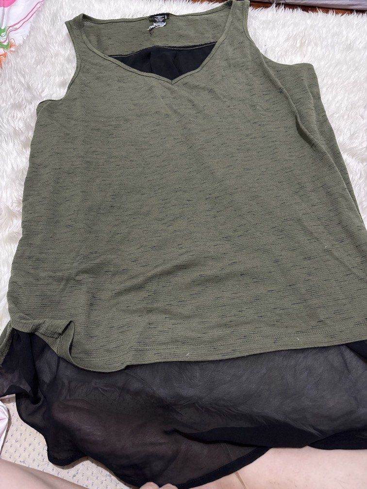 Green sleeveless long back 19 width (Category: Sleeveless) located in Manila. Submitted by vintageaccessories (Listing ID 1460925640, Image 1). Description: .