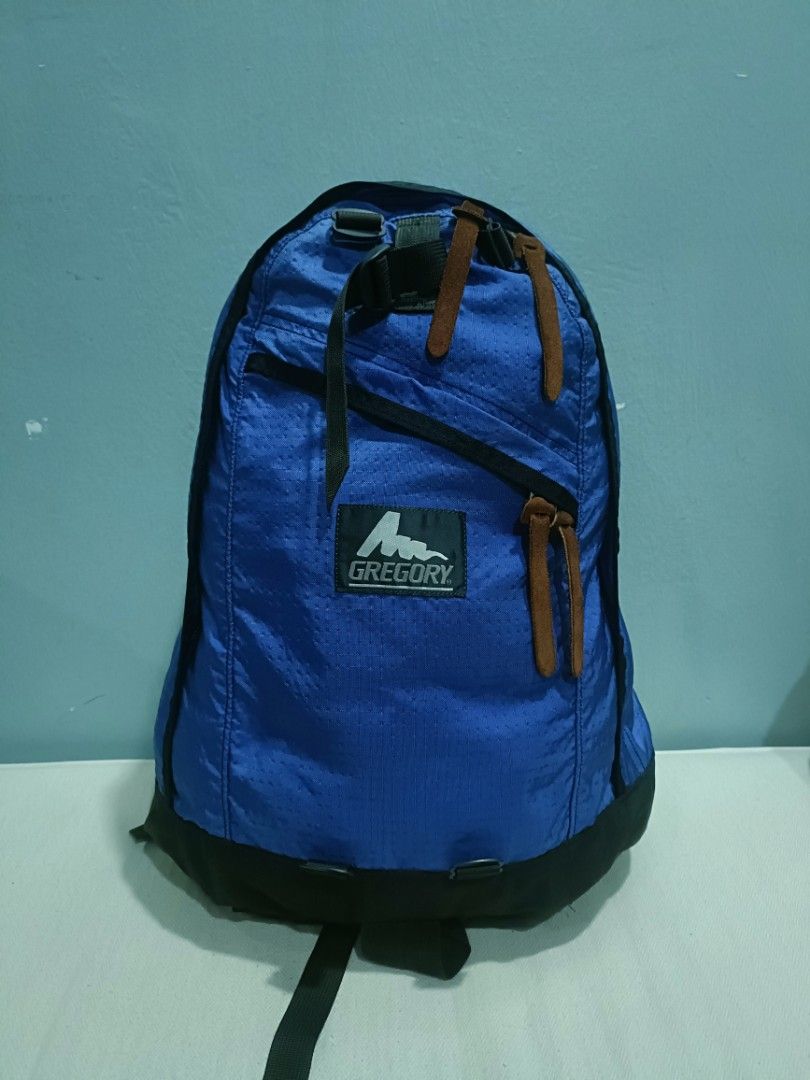 Gregory Backpack (Category: Backpacks) located in Sungai Petani. Submitted by littlehouse15 (Listing ID 1460930979, Image 1). Description: Original Gregory Backpack Made in USA Kapasiti ~ 25L - 28L ❎ Koyak, ❎ Pinhole, ❎ Pudar Condition 9/10 Postage +7/15.