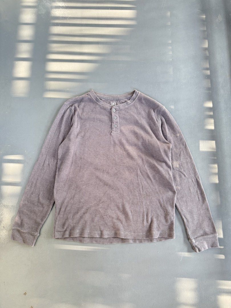 Grey Henley Long sleeve (Category: Formal Shirts) located in General Santos City (Dadiangas). Submitted by archives_haus (Listing ID 1461027677, Image 2). Description: Grey Henley Long sleeve W - 21 L - 26.5 thick fabric size m on tag color rate - 9.6 no issue.