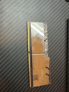 （分類：）位於 。 由 ryan1x 提交（商品編號 1461051666，圖片 1）。簡介： 。