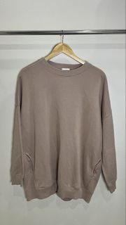 (Category: ) located in . Submitted by luxthriftnco (Listing ID 1461033046, Image 1). Description: .