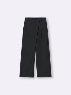 (Category: ) located in . Submitted by wintersummerboutique (Listing ID 1460969110, Image 1). Description: .