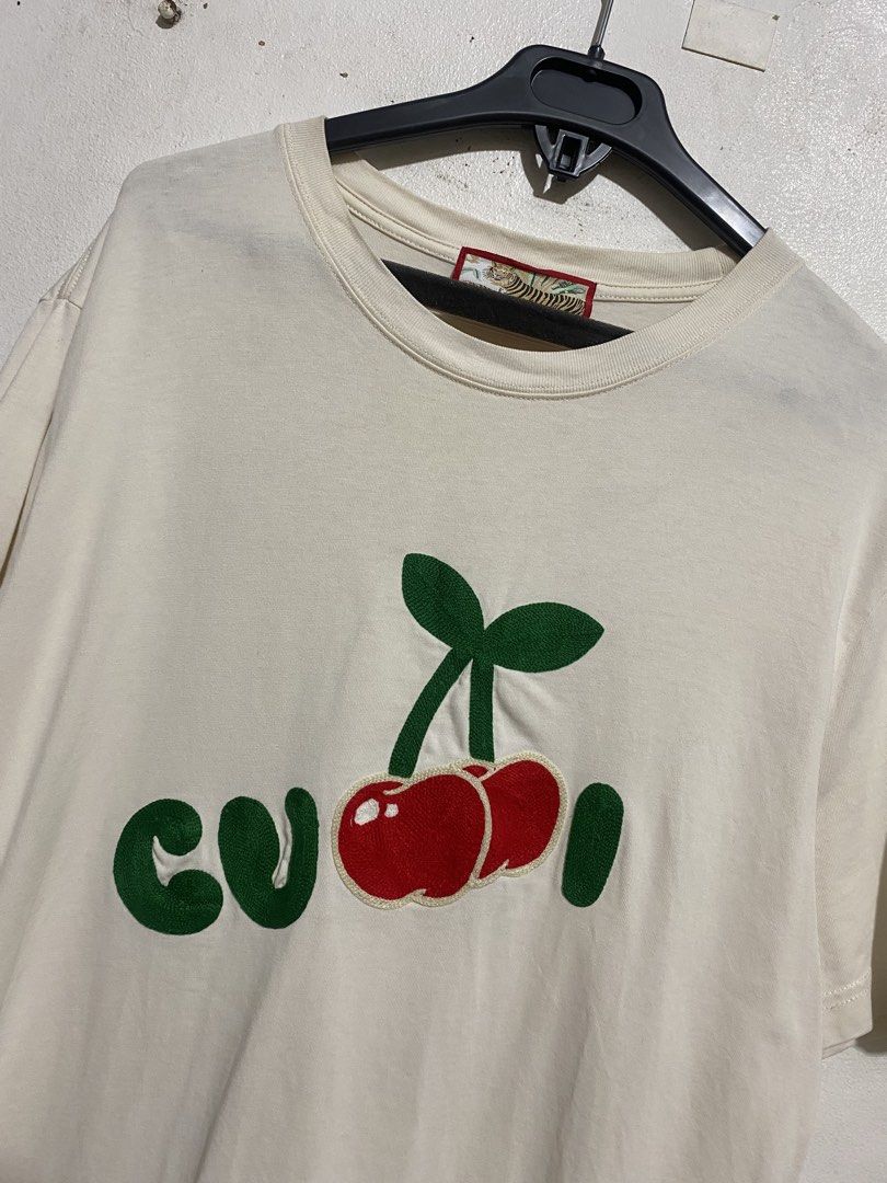 GUCCI CHERRY SHIRT (Category: Tshirts & Polo Shirts ) located in Manila. Submitted by brndn.rgld (Listing ID 1461096544, Image 2). Description: NEGO FOR SURE BUYER 20 / 29 LIKE NEW CONDITION NO ISSUE.