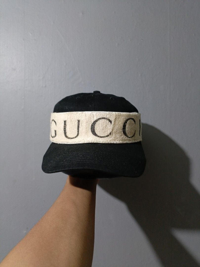 Gucci Gabardine Headband Hat (Category: Luxury Accessories) located in Bacolod City. Submitted by luxtrend.ph (Listing ID 1461066903, Image 3). Description: Gucci Gabardine Headband Hat •Unisex •OSFM - One size fits most •Excellent condution •Complete tags •9.5/10 color rate •No flaws ₱rice: 2,499 shipped🏷 DM if interested📩📩 Courier: J&T Express MOP: Gcash / Bank Transfer PAYMENT FIRST (NO COD) NO RETURN / NO EXCHANGE.