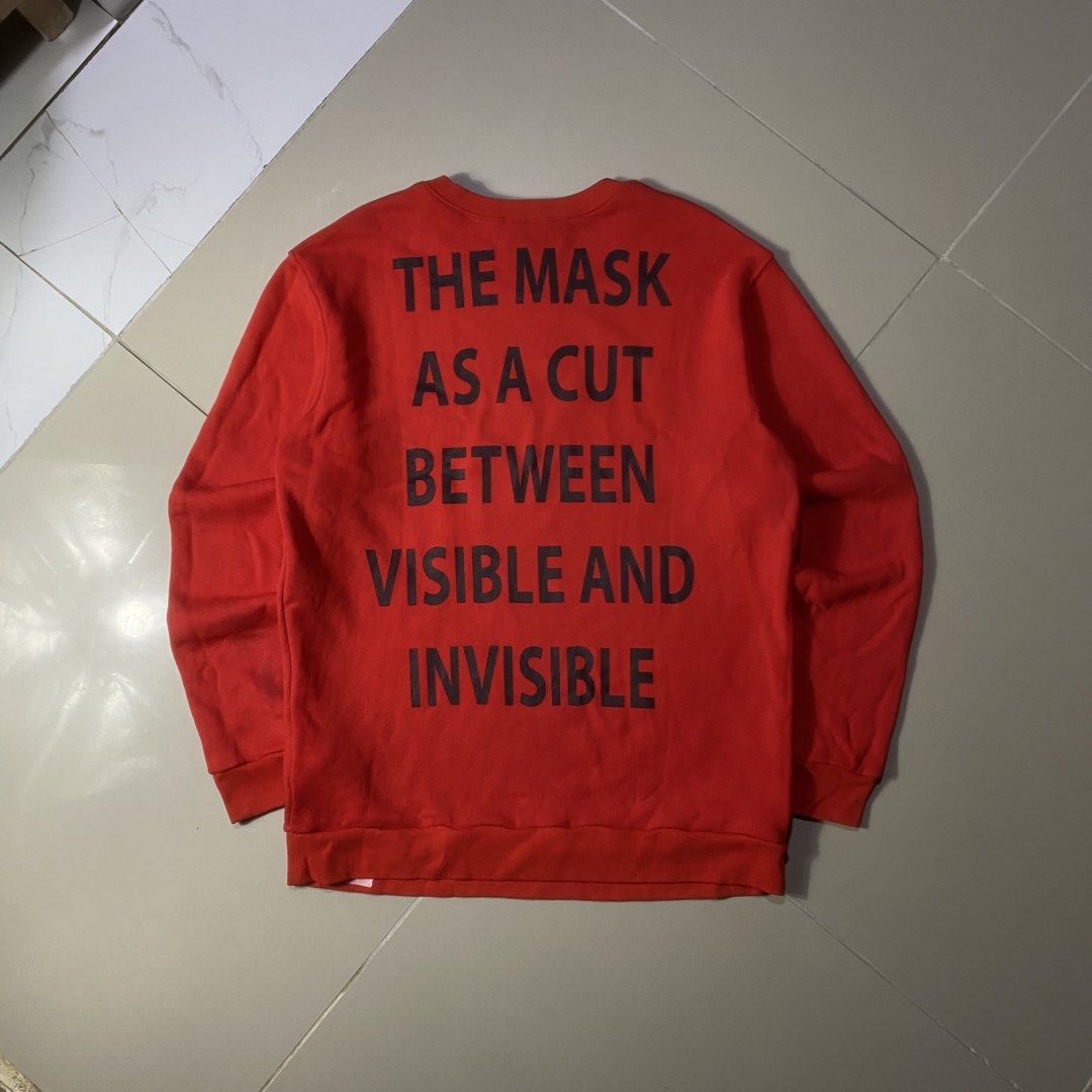 Gucci Manifesto Crewneck (Category: Coats, Jackets and Outerwear) located in Manila. Submitted by aym_fortunate (Listing ID 1461034302, Image 3). Description: Gucci Manifesto Crewneck DIMES. WIDTH : 22 LENGTH : 29 COLOR RATE / CONDITION : 9/10 ISSUE : NONE EXCELLENT CONDITION. NEED WASH ONLY. NEGOTIABLE FOR SURE BUYER. .