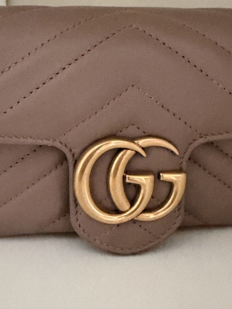 Gucci Marmont Super Mini Bag Pink (Category: Luxury Bags & Wallets) located in Makati City. Submitted by andy0019 (Listing ID 1460949134, Image 3). Description: 9/10 with slight signs of use but not noticeable still in good condition bag only can do legitgrails for 1k (12hrs waiting time).