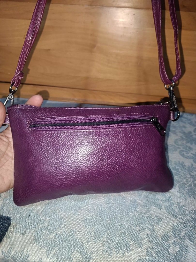 Guei Latochi Sling Bag (Category: Cross-body Bags) located in Baguio. Submitted by roselleshiddentreasures13384 (Listing ID 1460939411, Image 2). Description: 🌸Genuine Leather Material 🌸No Major Issue 🌸Looks New 📏Small Size 🖼️Check All Photos For Other Details 🌸Limit Your Expectation The Item Is Preloved From Ukay ❌No Return No Exchange. ❗.