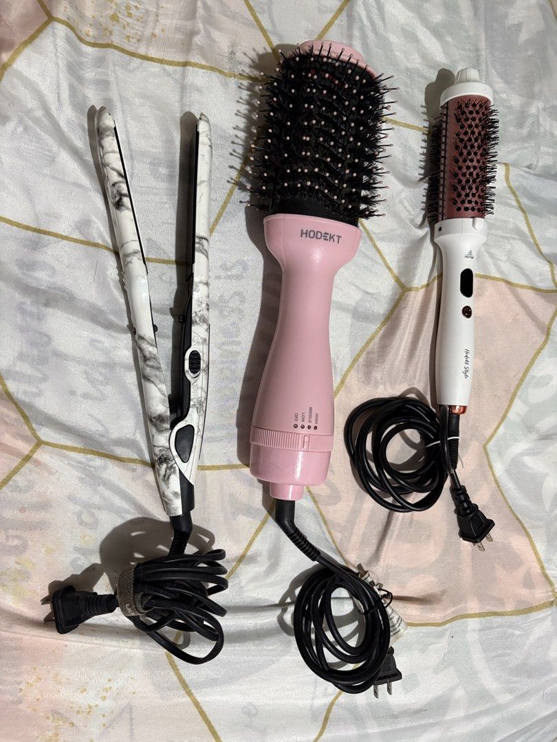 Hair tools (Category: Hair) located in Manila. Submitted by camiroca (Listing ID 1460966793, Image 1). Description: .