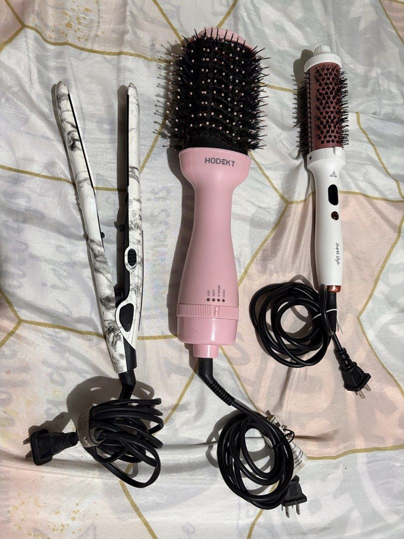 Hair tools (Category: Hair) located in Manila. Submitted by camiroca (Listing ID 1460966793, Image 2). Description: .