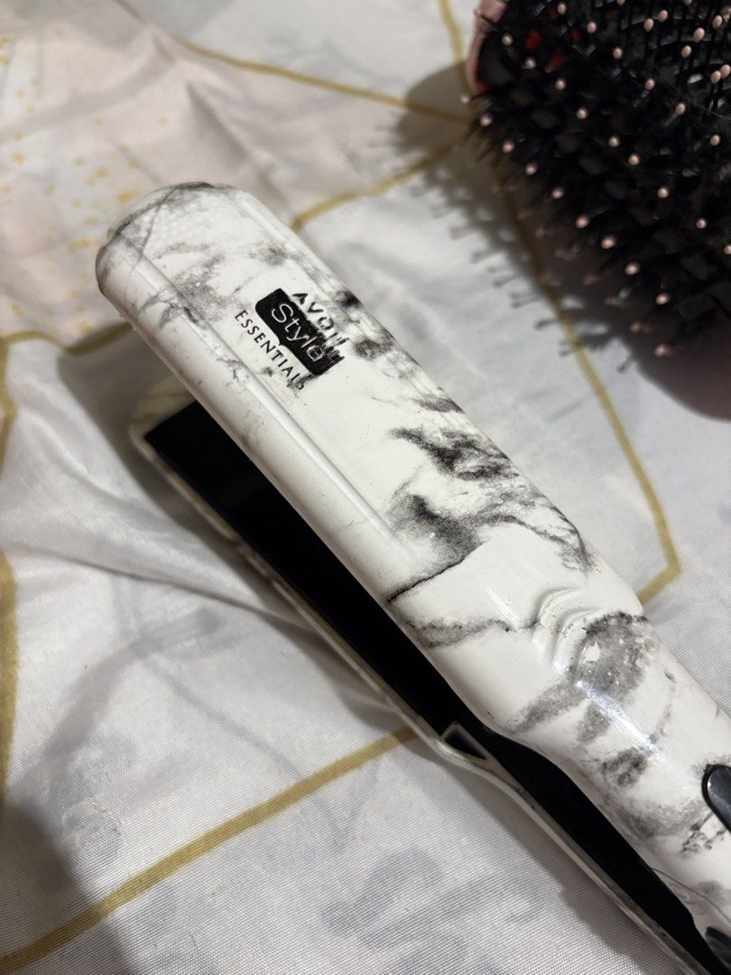 Hair tools (Category: Hair) located in Manila. Submitted by camiroca (Listing ID 1460966793, Image 3). Description: .