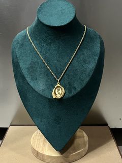 (Category: ) located in . Submitted by vintagetreasureby.mivida (Listing ID 1460957185, Image 1). Description: .