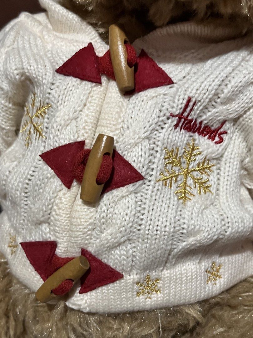 Harrods Christmas HUGH BEAR LIMITED EDITION 2016 (Category: Plushies & Soft Toys) located in Paranaque City. Submitted by bonsaiart (Listing ID 1461025023, Image 2). Description: Brand new Bulky 6500+sf via GCASH or paymaya No to meetup No to cop / cod Shipping via j&t only No breaking of set or bundle.