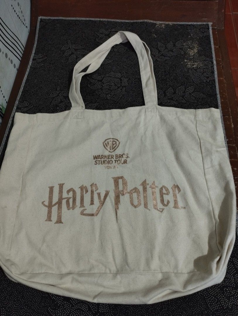 Harry Potter Tote Bag (Category: Tote Bags) located in San Fernando. Submitted by nerosales (Listing ID 1461035418, Image 1). Description: Harry Potter Warner Bros. Studio Tour Tokyo Tote Bag 15 x 14 x 4 inches 250 pesos only SM City Pampanga Shipping: J&T Payment: Gcash NO COD / NO COP.