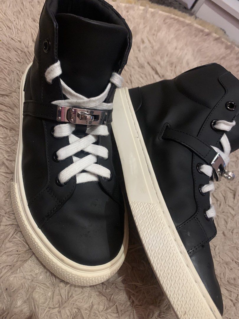 Hermes (Category: Sneakers & Footwear) located in Tagum. Submitted by 80bagsph.cemene08 (Listing ID 1460958231, Image 3). Description: Rare & hard to find for this Design Excellent condition Clean&sanitized Ready to use .