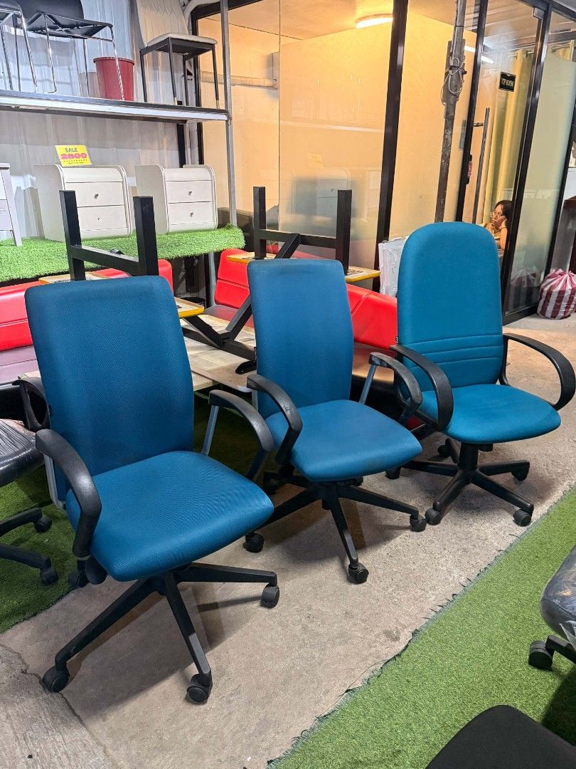 Highback Ergo Chair (Ergo Brand) Solid Back Reclining Adjustable height 2nd hand (Category: Chairs) located in Manila. Submitted by dolorchris69891 (Listing ID 1461042277, Image 3). Description: Highback Ergo Chair (Ergo Brand) Solid Back Reclining Adjustable height.