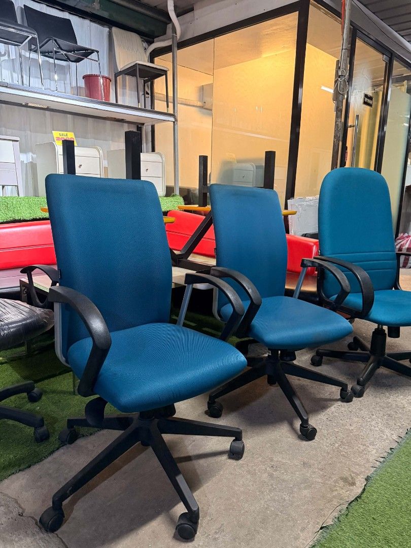 Highback Ergo Chair (Ergo Brand) Solid Back Reclining Adjustable height 2nd hand (Category: Chairs) located in Manila. Submitted by dolorchris69891 (Listing ID 1461042277, Image 2). Description: Highback Ergo Chair (Ergo Brand) Solid Back Reclining Adjustable height.