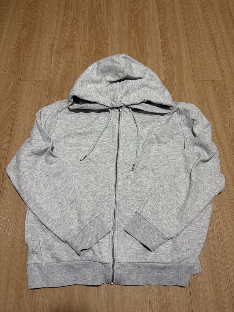 H&M Gray Zip Up Hoodie (Category: Coats, Jackets and Outerwear) located in Pasig City. Submitted by alyannamm (Listing ID 1461092606, Image 1). Description: Good as new. Color may vary due to lighting Mop:gcash/gotyme/maribank mod: lalamove/grab/lbc * discounts for same day delivery orders meet ups are also available.