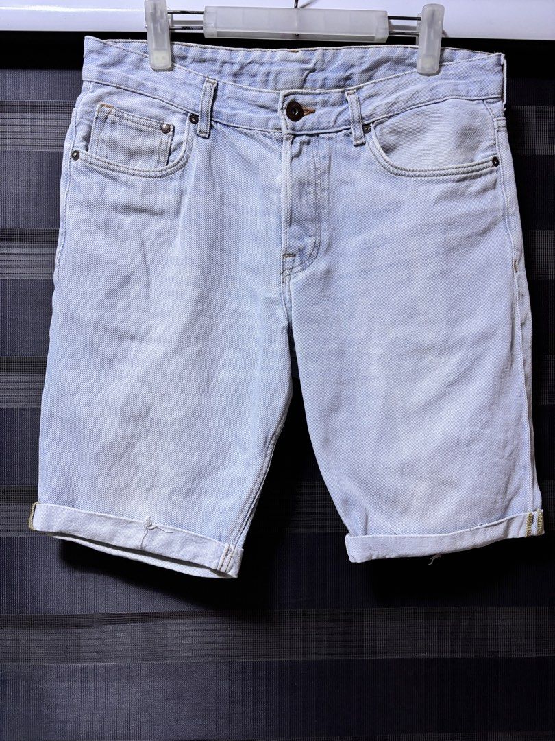 H&M Light Wash Denim Shorts (Category: Shorts) located in Pasig City. Submitted by abogadosupremo (Listing ID 1461020520, Image 1). Description: - Brand: H&M - Style: Light wash denim shorts - Pockets: Classic five-pocket styling - Details: Zipper accents on cuffs - Occasion: Casual wear, warm weather - Styling: Easy to pair with t-shirts or tank tops - 100% Legit and Authentic - Very Good Condition - Color may vary due to lighting - No issue at 