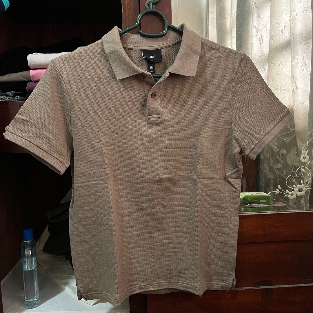 H&M polo shirt (Category: Tshirts & Polo Shirts ) located in Quezon City. Submitted by changamie (Listing ID 1460985007, Image 1). Description: .