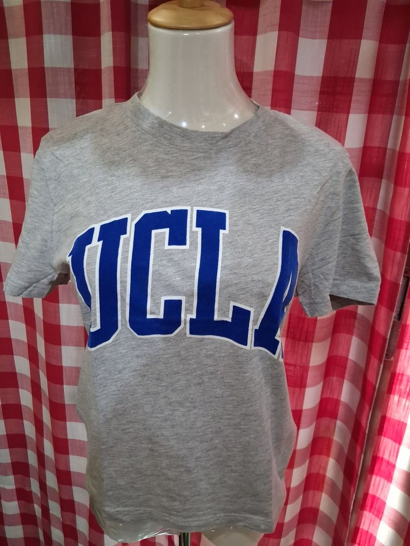 H&M UCLA Grey T-shirt Size S (Category: Tshirts & Polo Shirts ) located in Manila. Submitted by katkween23 (Listing ID 1460963950, Image 2). Description: - Grey H&M T-shirt - Features UCLA graphic - Size: Small (S) - Ideal for casual wear - Comfortable material - Price: PHP 350.