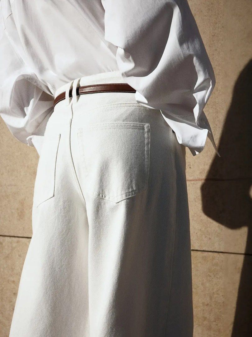 H&M White Wide Leg Jeans (Category: Jeans) located in Lingayen. Submitted by krisymmetry (Listing ID 1460955686, Image 1). Description: - High waist - Cut tag, worn just to fit - pm for actual and when worn photos - drop your price - mod - jnt.