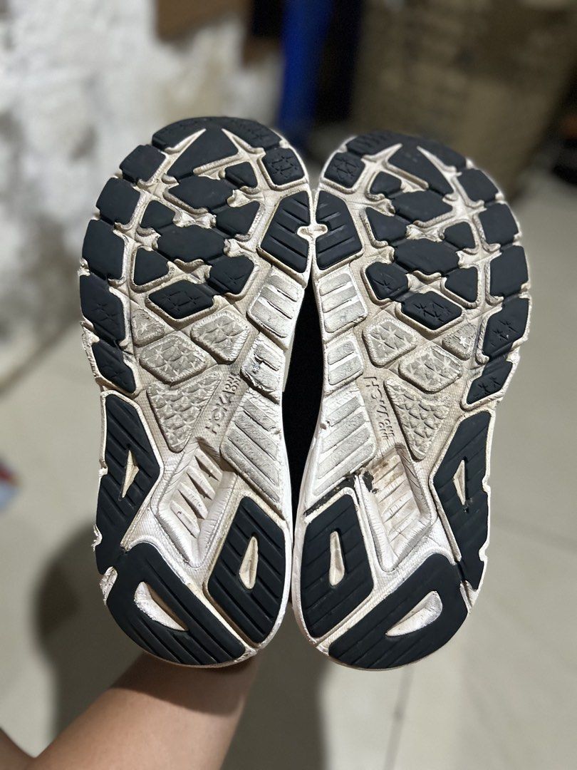 Hoka (Category: Sneakers) located in Cebu City. Submitted by cyrilk1cks (Listing ID 1461066273, Image 3). Description: .