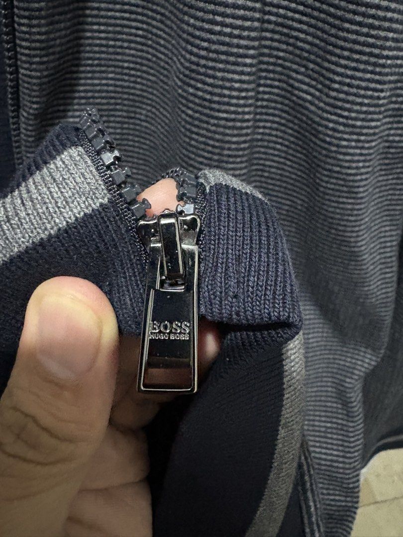 Hugo Boss (Category: Coats, Jackets and Outerwear) located in Manila. Submitted by okiesnomlasliad (Listing ID 1461024265, Image 2). Description: .