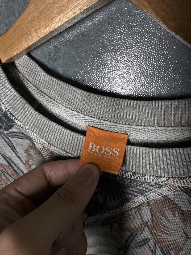 Hugo Boss Orange (Category: Activewear) located in La Trinidad. Submitted by kodspogi (Listing ID 1460960893, Image 3). Description: Hugo Boss Orange 19.5/27 : Small Very good condition Complete tags .