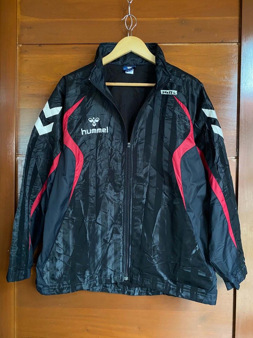 Hummel full-zip windbreaker track jacket (Category: Coats, Jackets and Outerwear) located in Manila. Submitted by mns-thrift (Listing ID 1461089127, Image 1). Description: .