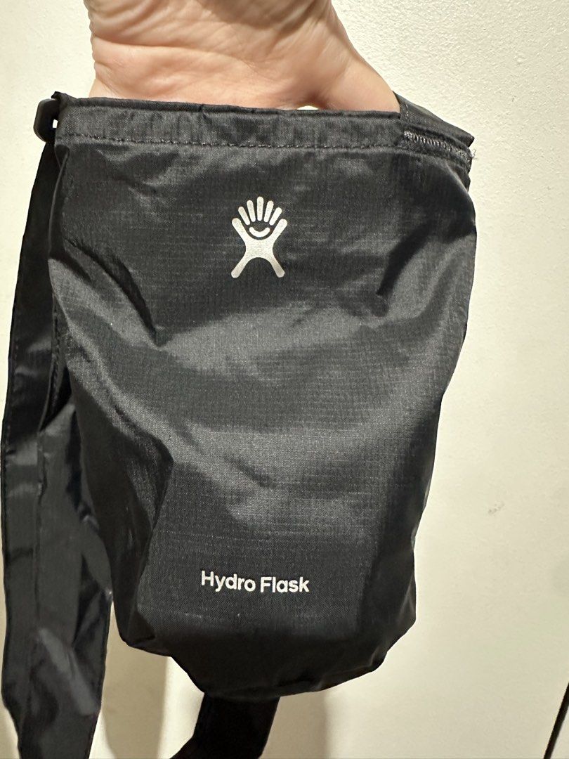Hydro Flask Medium Packable Bottle Sling Black Unisex Accessories (Category: Water Bottles & Tumblers) located in Manila. Submitted by shopkriscloset (Listing ID 1460988733, Image 3). Description: Brand new. Never been used, stored only. Last photo for reference only using my KK tumbler :) Bought for 2190 pesos ‼️PLEASE READ BEFORE PLACING AN OFFER: 🩵Please be patient and respectful. 🤗 If I don’t get to reply immediately, I might be working. 🧡