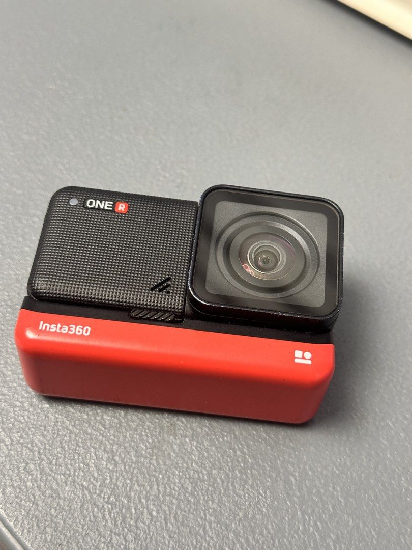 Insta360 ONE R Wide Angle Action Camera (Category: Cameras) located in Pasig City. Submitted by afrancis26 (Listing ID 1460929705, Image 3). Description: - Insta360 ONE R Action Camera - Includes Wide-Angle Lens - Records in stunning 4K resolution - Ideal for capturing all your adventures - Compact and durable design - Ready for your next trip or project.