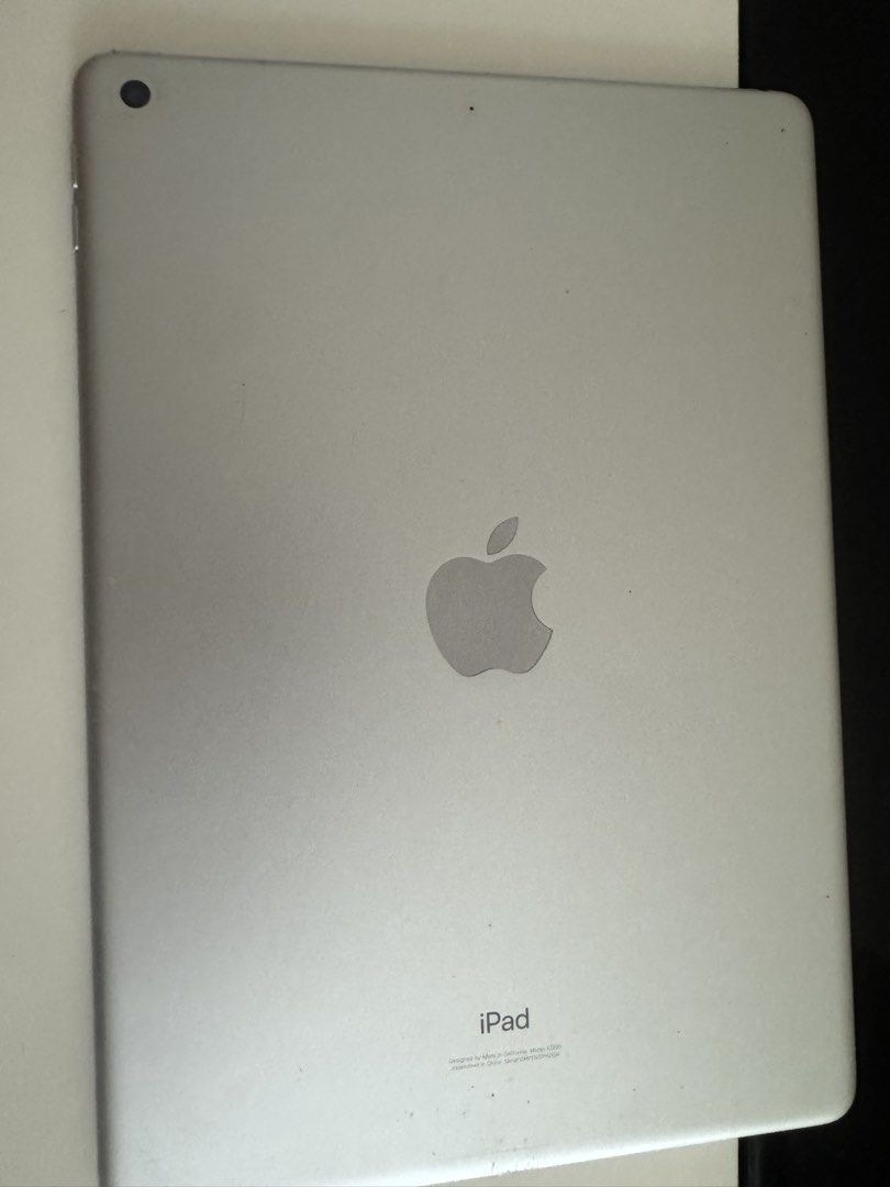 iPad 8 （分類：平板電腦 - iPad）位於 Hong Kong。 由 goldenforest.ba0f9e 提交（商品編號 1460978024，圖片 2）。簡介： iPad 8 128GB 有apple pencil。