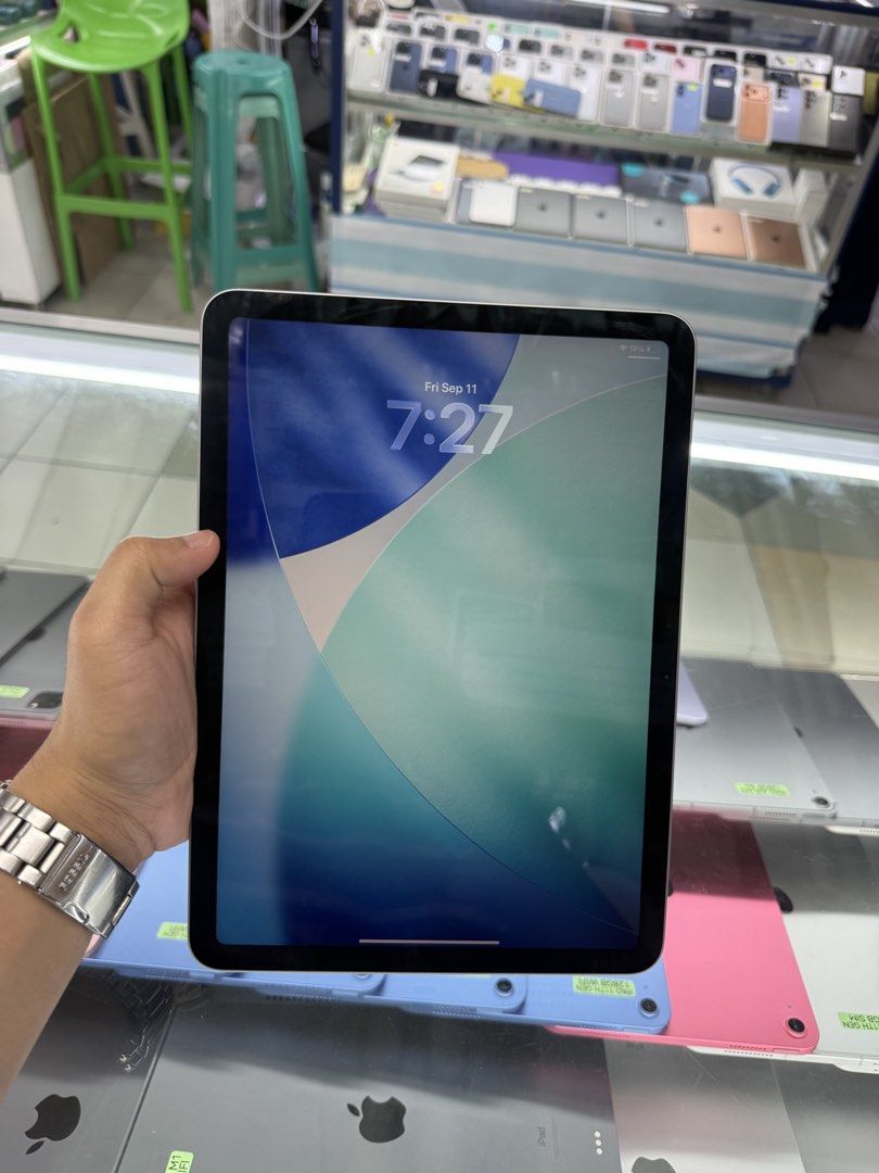 iPad Air M2 512GB 11” Wifi Use (Category: iPad) located in San Juan City. Submitted by Khalidmgdla08 (Listing ID 1461053514, Image 3). Description: FOR SALE | TRADE/SWAP Price: 31,500 On hand: iPad Air M2 11”✔️ 512GB ✔️ WIFI✔️ 82% Batt health ✔️ 100% Original ✔️ 99% Makinis ✔️ 99% Smooth ✔️ NOT REFURB ✔️ NO HIDDEN ISSUES ✔️ NEVER BEEN REPAIRED ✔️ TEST TO SAWA✔️ FREE 3-UTOOLS ✔️ ANY MODEL OF IPHONE AND SAMSUNG ARE AVAILABLE! ✨ We accept: 🔹Cash 🔹