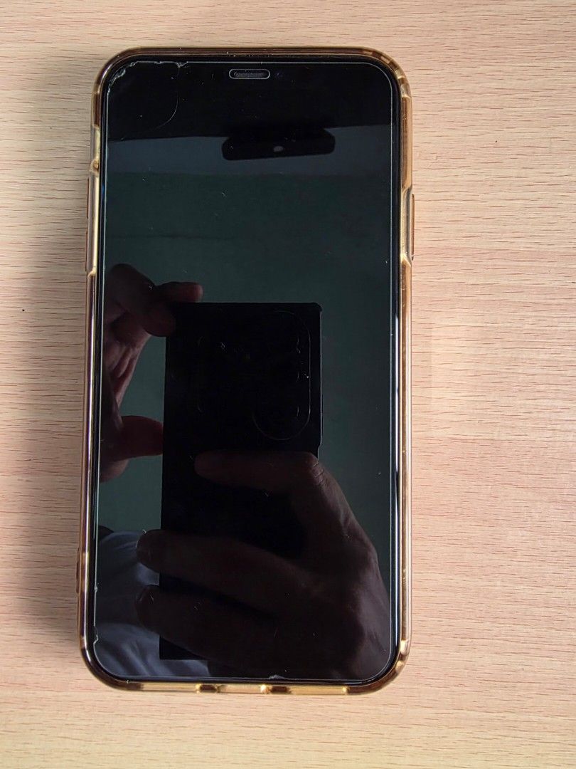 Iphone 11 128 GB (Category: Samsung) located in Manila. Submitted by letranmart05163 (Listing ID 1460979361, Image 2). Description: Iphone 11 128 GB P8,750 negotiable ✅️No history of repair and replacement ✅️98% Battery health (Boosted - Original health was 82%) Matagal din malowbat ✅️Face ID Working and TrueTone ✅️No Sim Restrictions ✅️Original Parts ✅️All buttons are functional Note: •No Box •USB cord only, adaptor not included Issues: Broken b