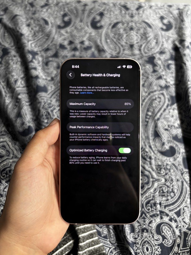 Iphone 13 128gb pink (Category: iPhone 13 Series) located in Cavite. Submitted by adammatthewescueta (Listing ID 1460936965, Image 2). Description: - iPhone 13 - 128GB Storage - all working and all orig parts - 85% Battery Health - meetup mandaluyong, moa, and dasmariñas.
