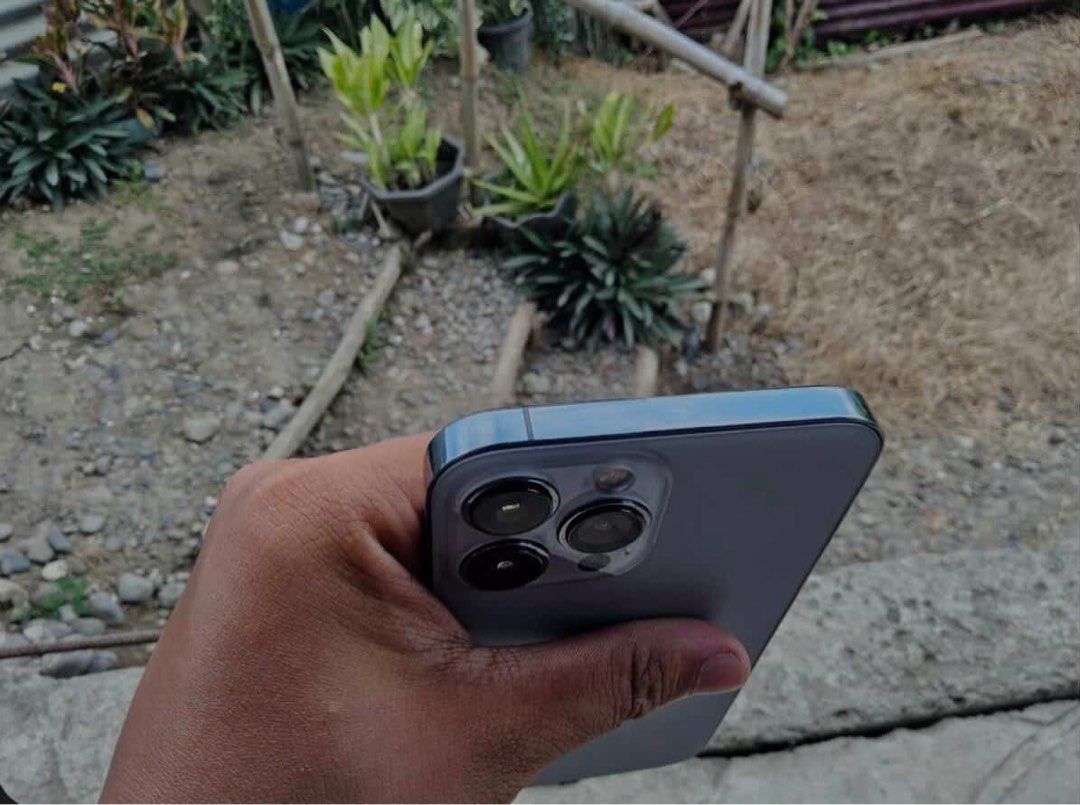 Iphone 13 Pro Max sierra blue (Category: iPhone 13 Series) located in Manila. Submitted by shaigorgeousalexander (Listing ID 1461108715, Image 1). Description: Changed display but no issue naman Can do jnt and lbc no box no inclusions Face id working True tone working 89 bh Elyu Loc Can do swap lower Any Sim Dm for more info’s.