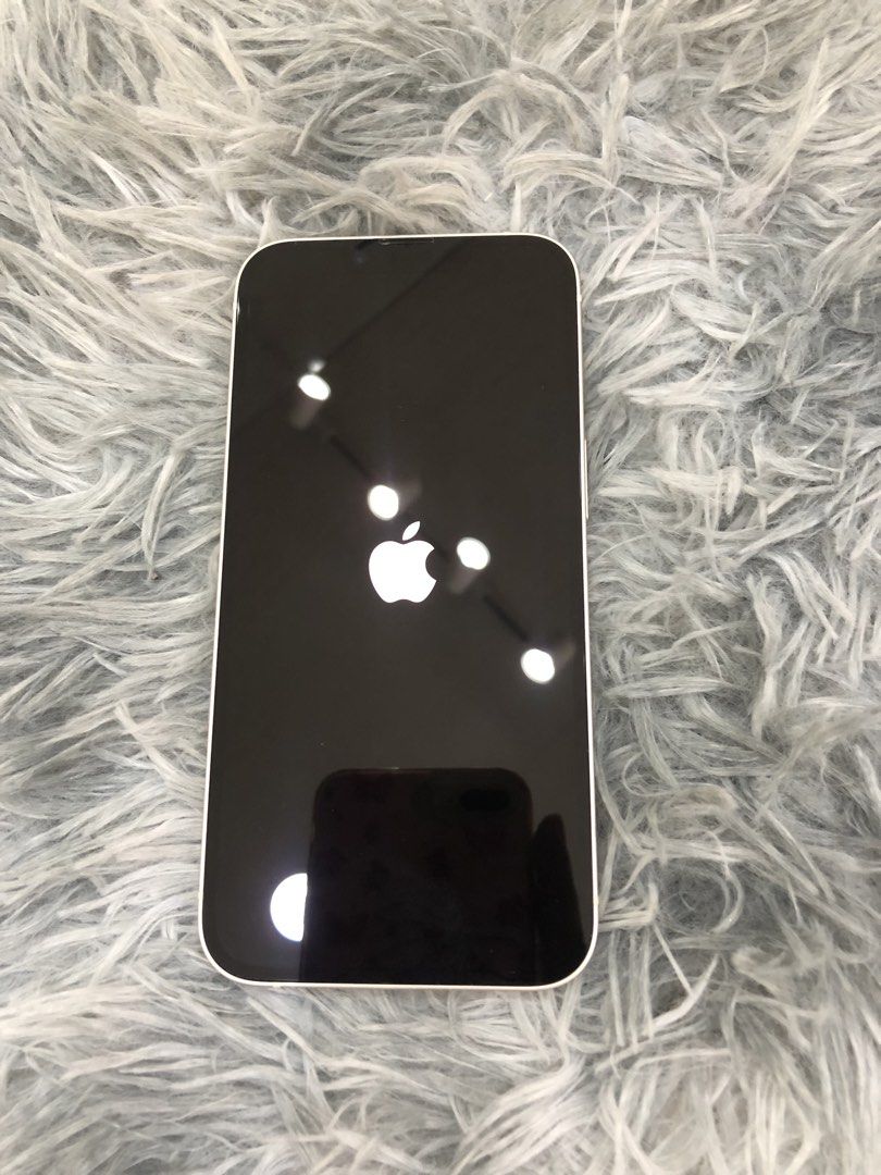 iPhone 14 128gb (Category: iPhone X Series) located in Manila. Submitted by thrift.by.luna (Listing ID 1460954179, Image 3). Description: .