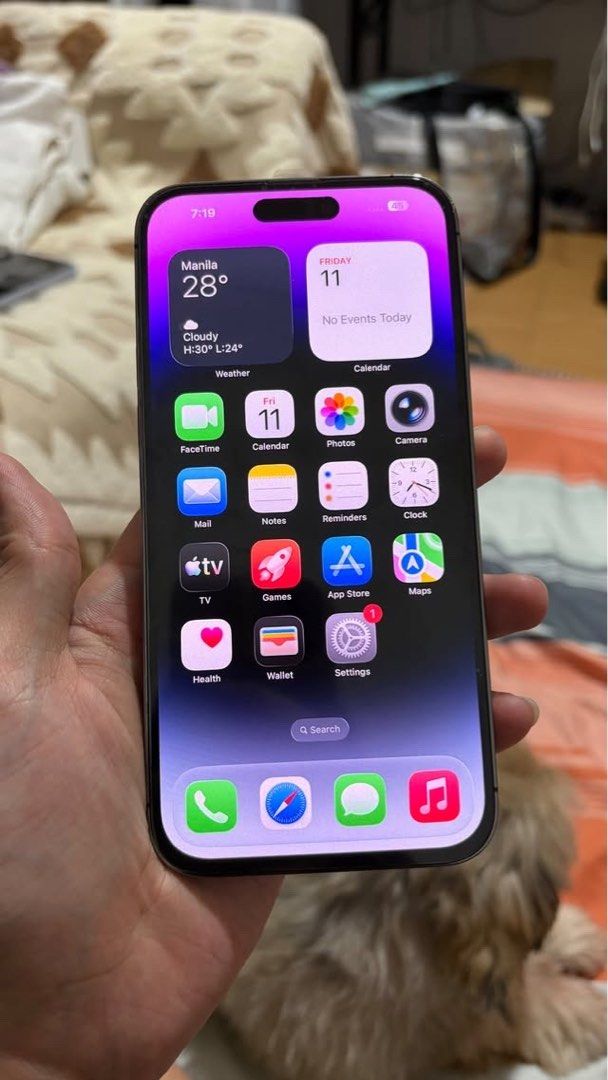 iPhone 14 pro max (Category: iPhone 14 Series) located in Manila. Submitted by _asianmob (Listing ID 1461062954, Image 2). Description: For sale only. iPhone 14 pro max 256gb ✅Factory unlock ❌Face id not working Bh : 96 True tone Unli reset Unit and case only. Unli check!! Honest issue : replaced LCD PERO OLED GX BRAND ORIG GX. Earpiece not working Check nyo picture makinis..