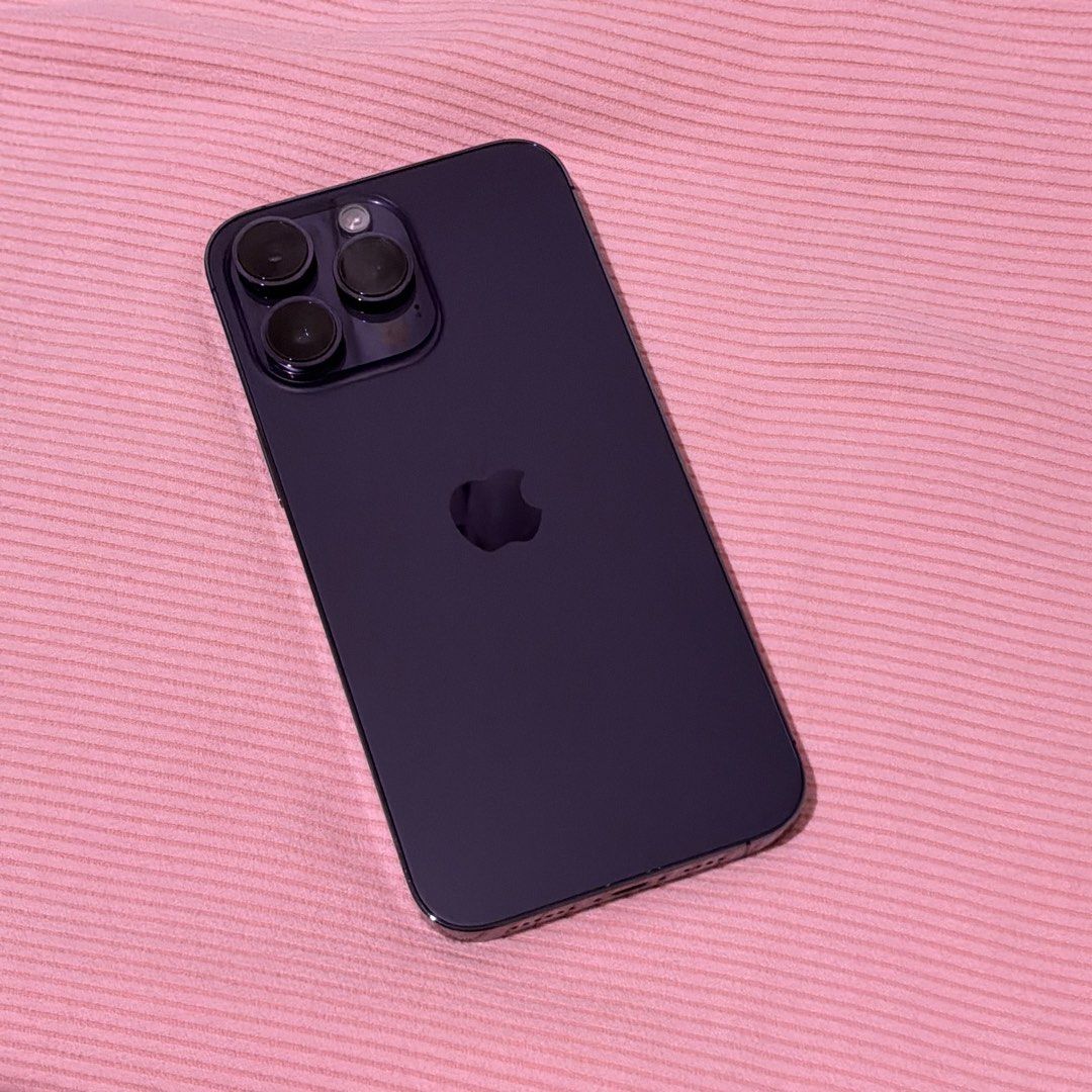 iPhone 14 Pro Max 256gb (Category: iPhone 14 Series) located in Quezon City. Submitted by closetcleanupx (Listing ID 1461017572, Image 3). Description: FOR SALE — iPhone 14 Pro Max 256gb - with lightning cord, no box - color: deep purple - 256gb storage - all original parts, never been repaired - with screen protector (CRACKS are only on the protector) - few color discoloration, no dents - 72% battery health RFS: phone upgrade can do meet ups! me